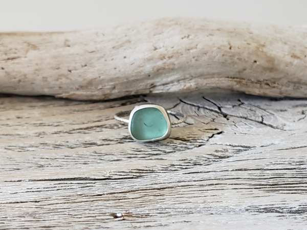 BLUEGREEN SEAGLASS RING